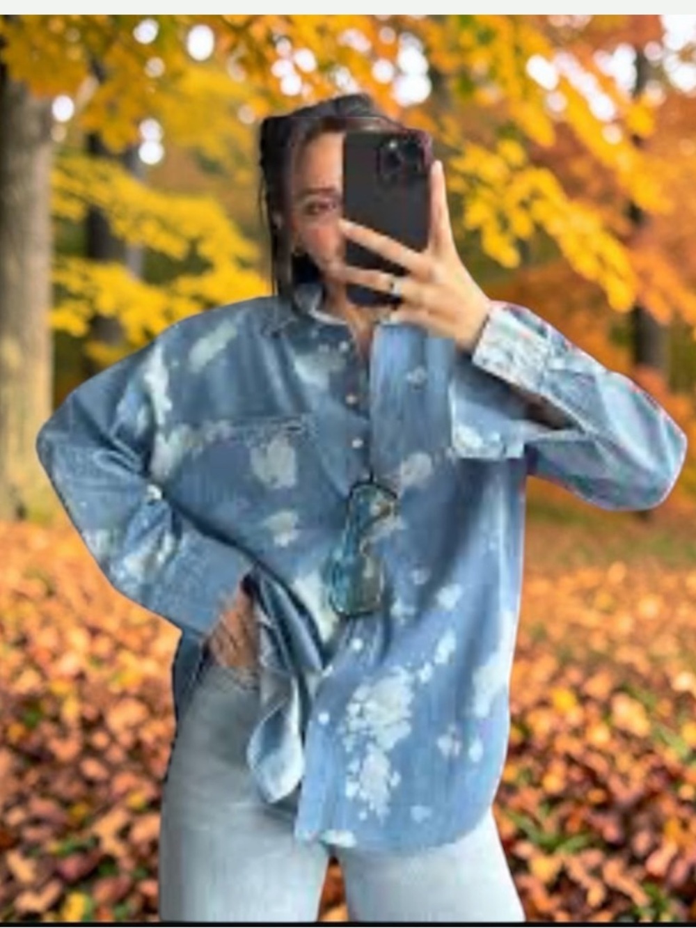 Eddie Bauer Vintage Floral Chambray
Button Down Shirt Distressed Blue
Large EUC